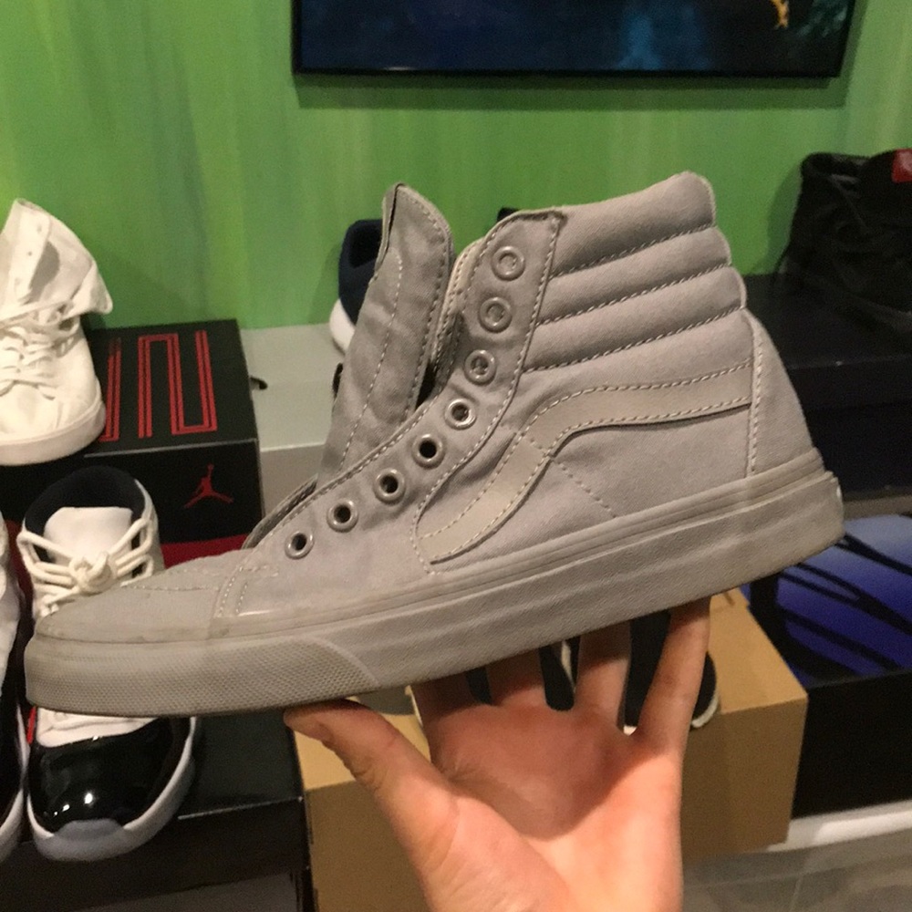 All Grey High top Vans Size: 6.5 men’s